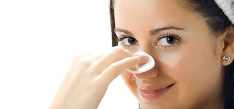 Natural-and-Effective-Solutions-to-Get-Rid-of-Blackheads